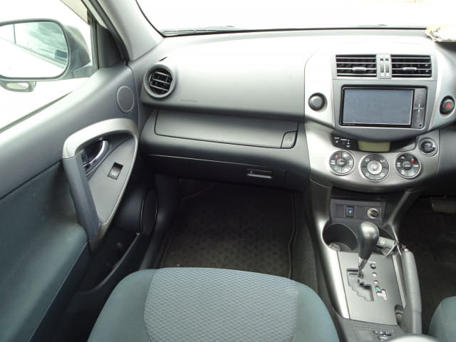 TOYOTA RAV4 thumbnail 33