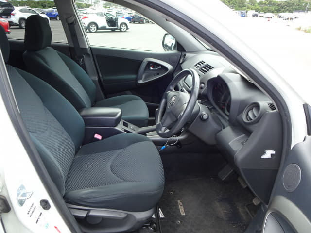 TOYOTA RAV4 thumbnail 25