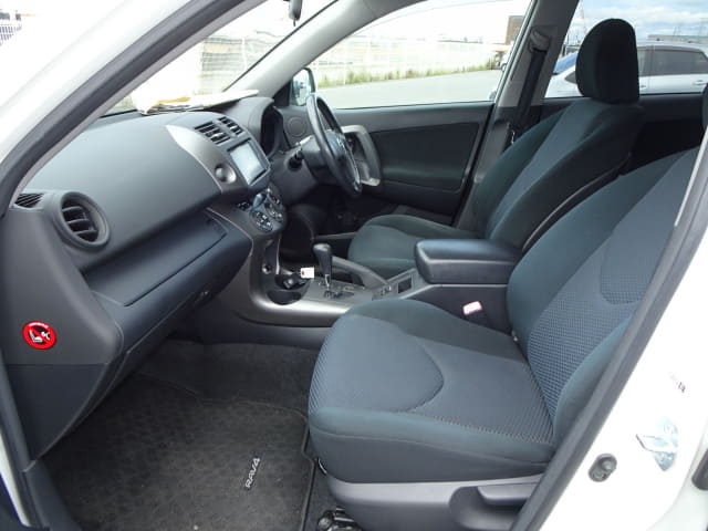 TOYOTA RAV4 thumbnail 26