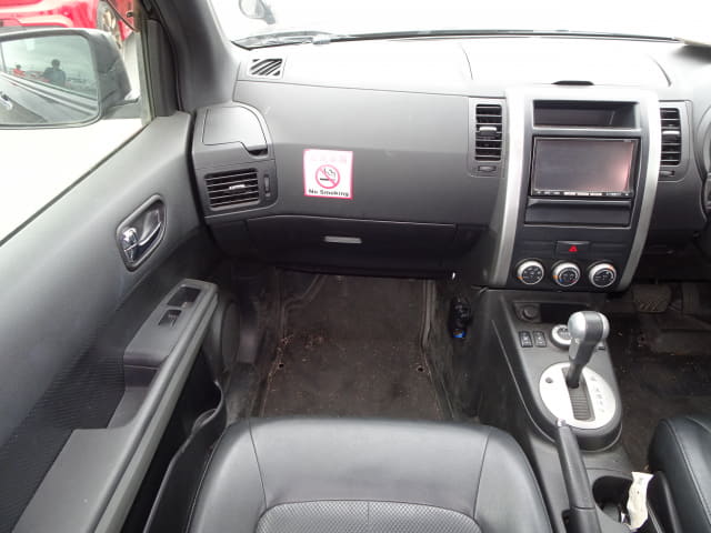 NISSAN X-Trail thumbnail 32