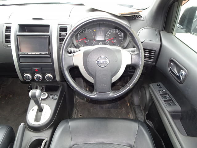 NISSAN X-Trail thumbnail 31