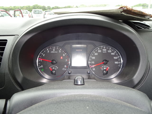 NISSAN X-Trail thumbnail 33