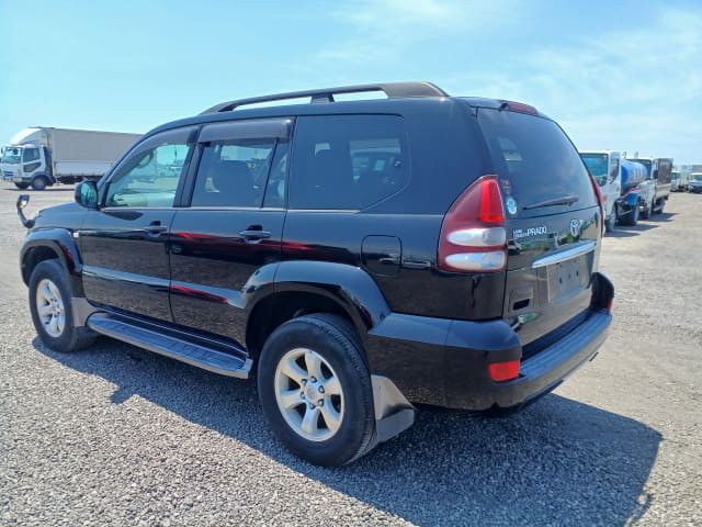 TOYOTA Land Cruiser Prado thumbnail 3