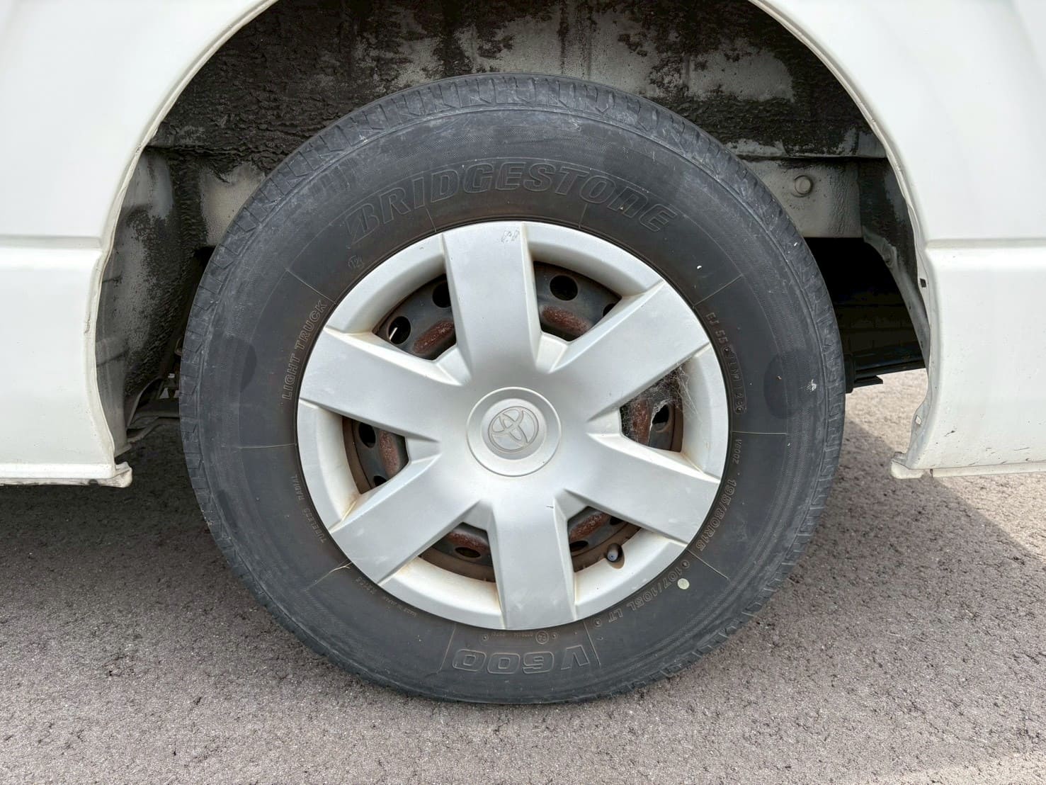 2011 Toyota HiAce JDM car for sale — photo 10 of 10