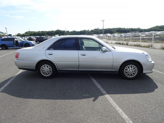 TOYOTA Crown thumbnail 6