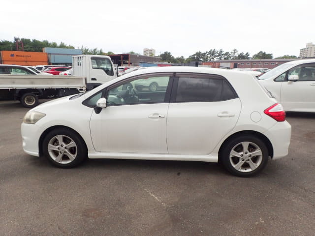 TOYOTA Auris thumbnail 2