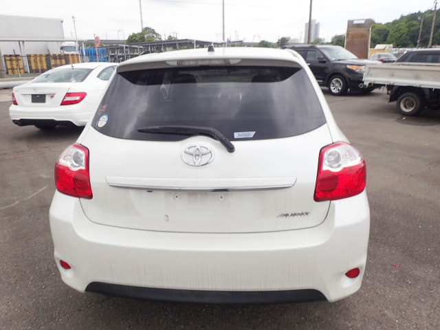 TOYOTA Auris thumbnail 4