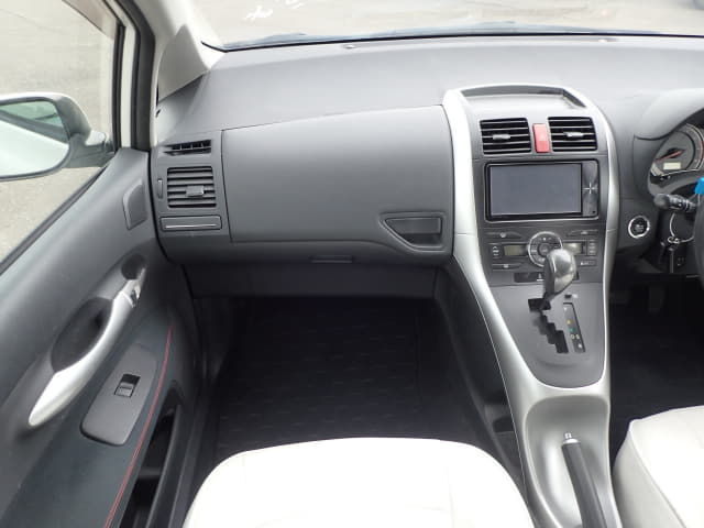 TOYOTA Auris thumbnail 33