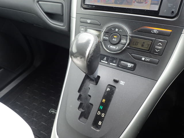 TOYOTA Auris thumbnail 41