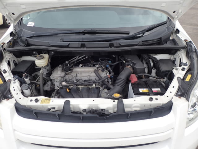 TOYOTA Noah thumbnail 44