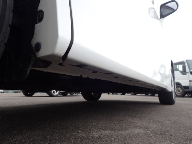 TOYOTA Noah thumbnail 21