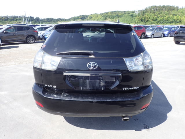 TOYOTA Harrier thumbnail 4