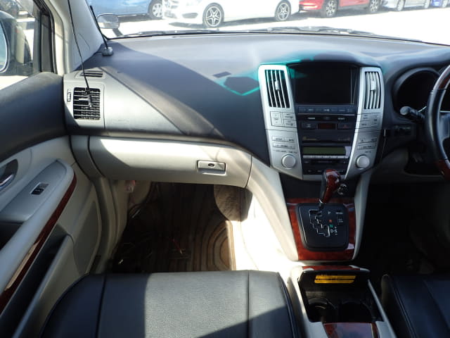 TOYOTA Harrier thumbnail 32