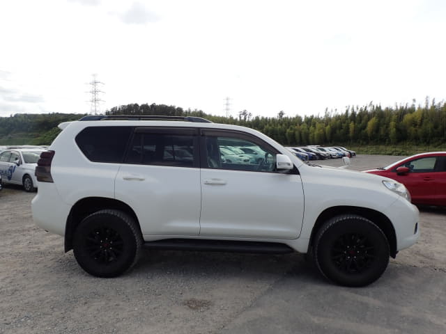TOYOTA Land Cruiser Prado thumbnail 6