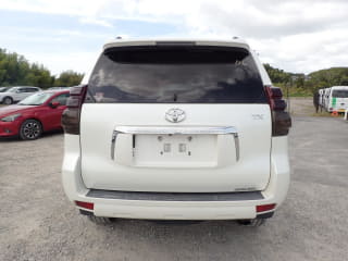 2011 TOYOTA Land Cruiser Prado