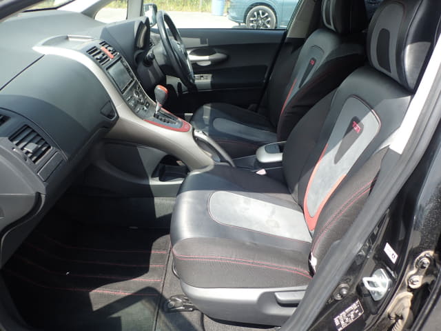 TOYOTA Auris thumbnail 26