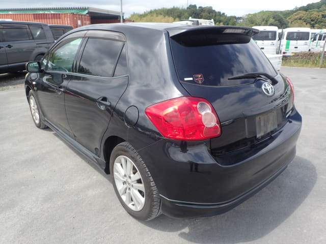 TOYOTA Auris thumbnail 3