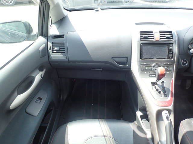 TOYOTA Auris thumbnail 32