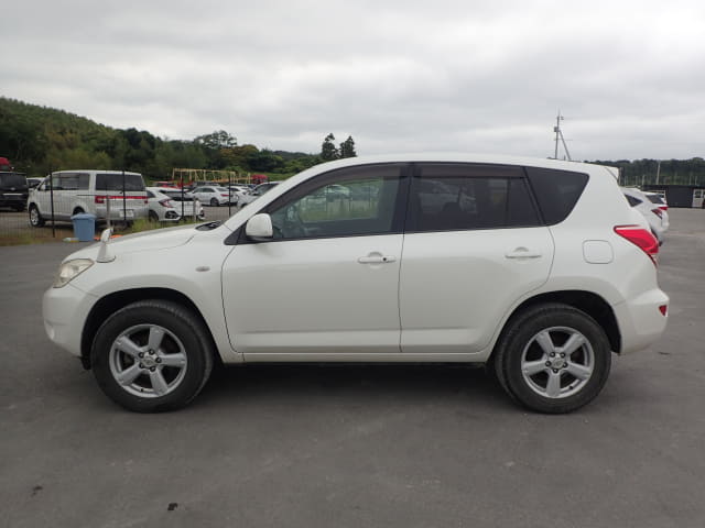 TOYOTA RAV4 thumbnail 2
