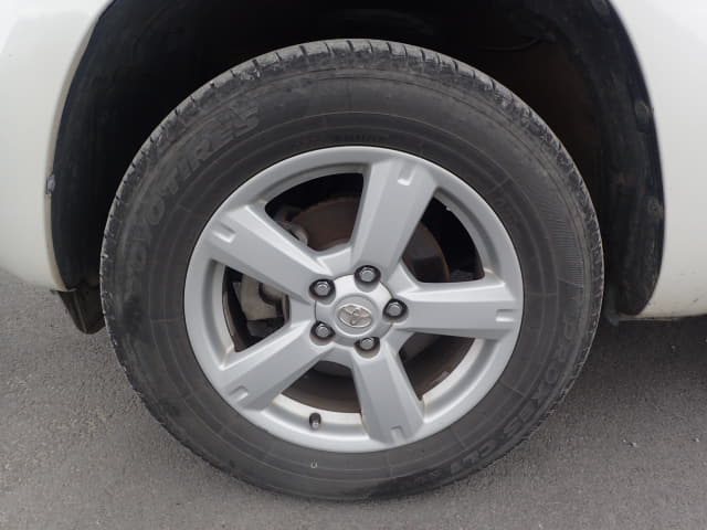 TOYOTA RAV4 thumbnail 9