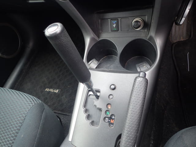 TOYOTA RAV4 thumbnail 38