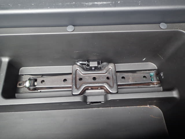 TOYOTA RAV4 thumbnail 29