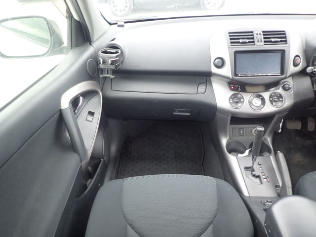 TOYOTA RAV4 thumbnail 32