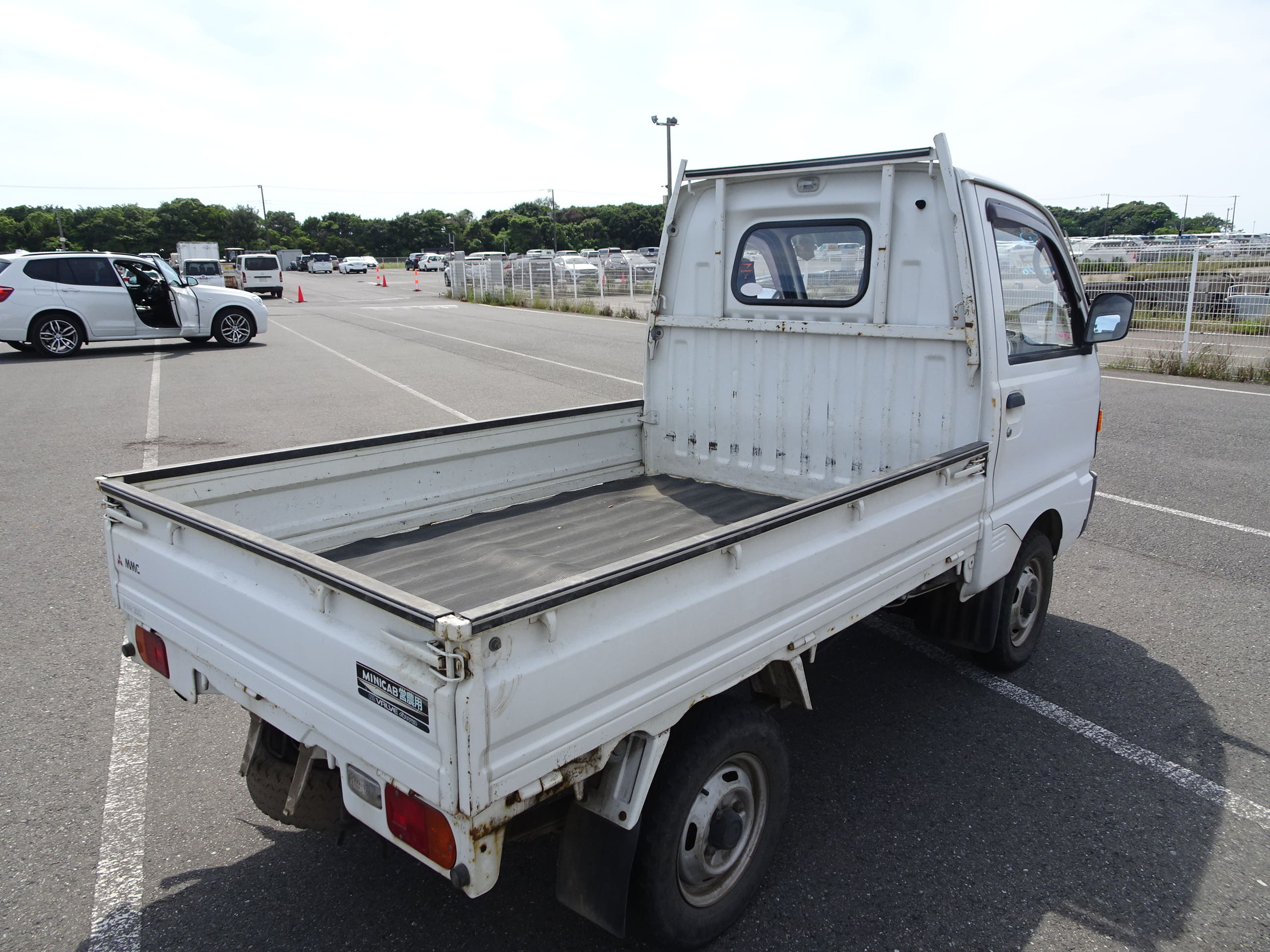 1992 Mitsubishi Minicab JDM car for sale — photo 5 of 10