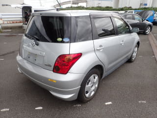 2005 TOYOTA IST