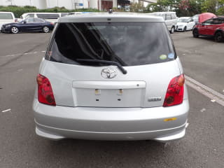 2005 TOYOTA IST