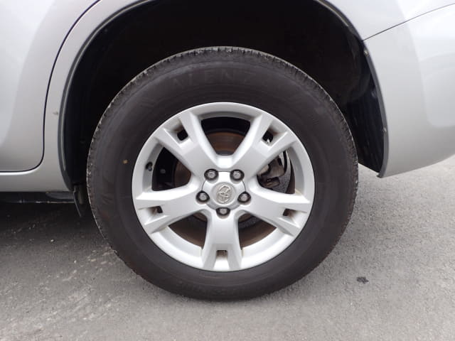 TOYOTA RAV4 thumbnail 10