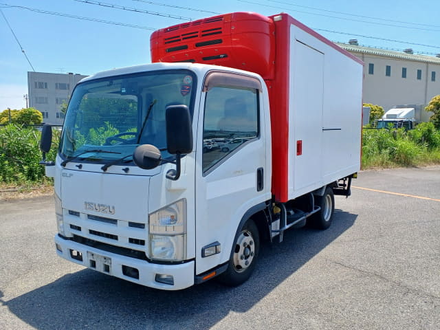 ISUZU Elf Truck