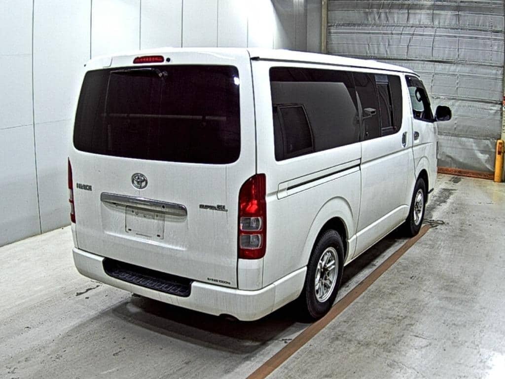 2006 Toyota HiAce JDM car for sale — photo 2 of 5