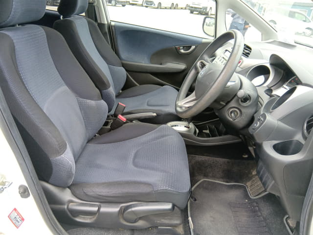 HONDA Fit thumbnail 25