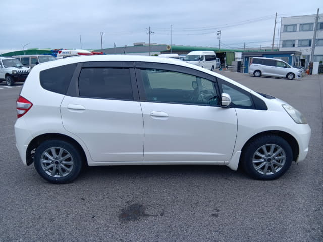 HONDA Fit thumbnail 6