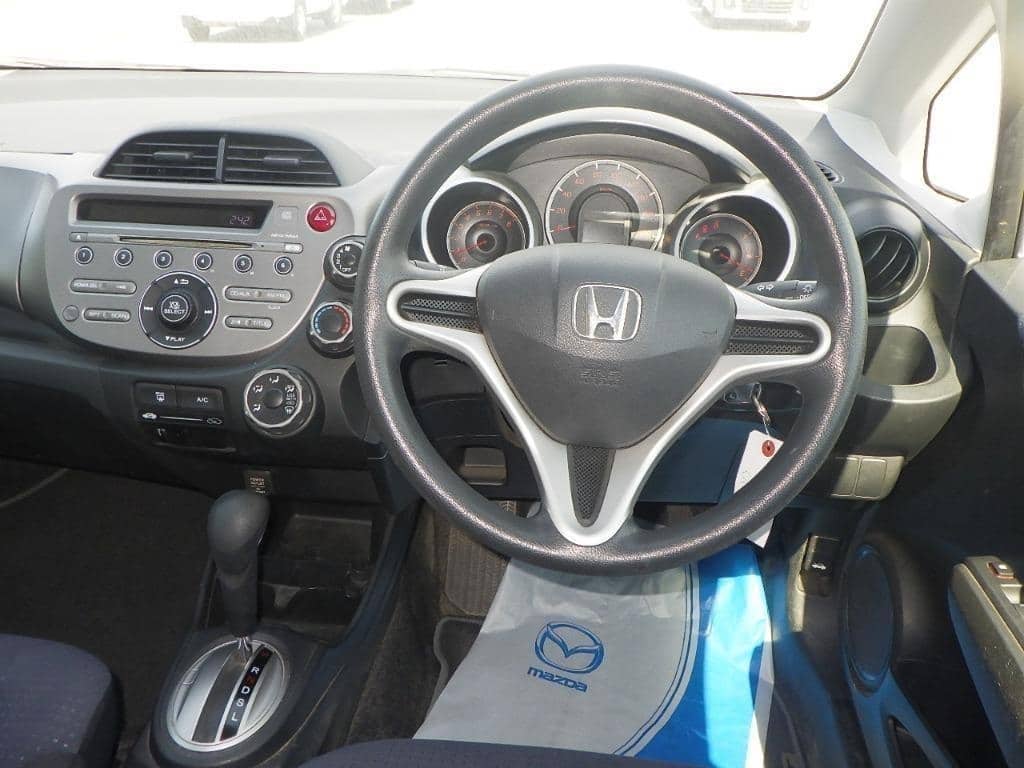 2007 Honda Fit JDM car for sale — photo 3 of 5