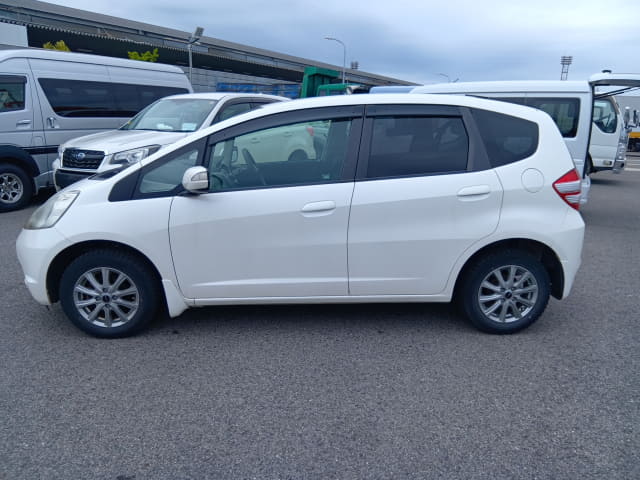 HONDA Fit thumbnail 2
