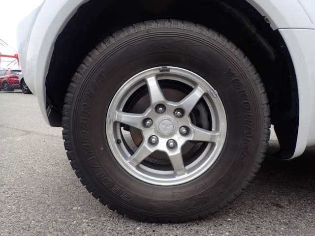 MITSUBISHI Pajero thumbnail 9