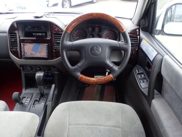 MITSUBISHI Pajero thumbnail 33