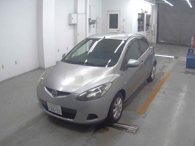 MAZDA Demio