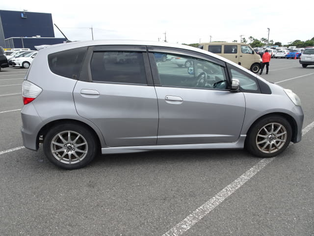 HONDA Fit thumbnail 6