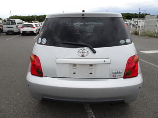 2005 TOYOTA IST