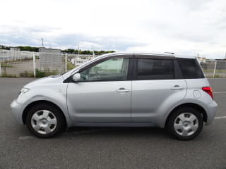 2005 TOYOTA IST