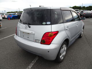 2005 TOYOTA IST