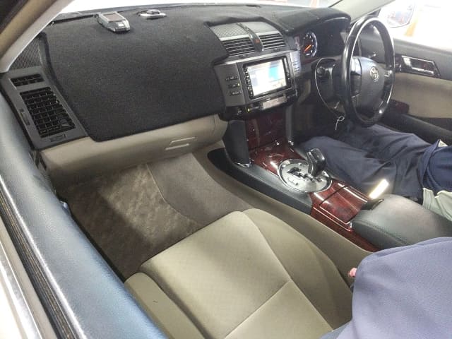 TOYOTA Mark X thumbnail 3