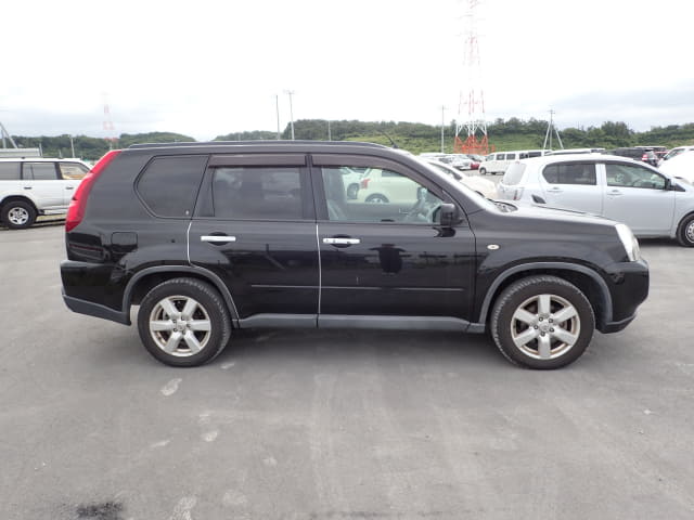 NISSAN X-Trail thumbnail 6
