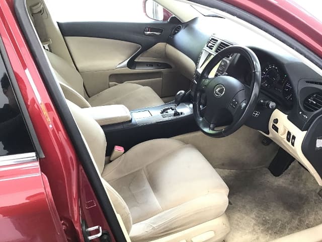 LEXUS IS thumbnail 3