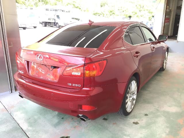 LEXUS IS thumbnail 2