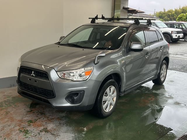 MITSUBISHI RVR