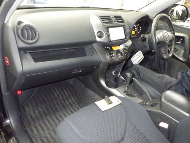 TOYOTA Vanguard thumbnail 3